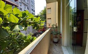 EXCLUSIVO 100m Praia Copacabana - 2qts - Varanda - Hidro - Maison Copa Prime